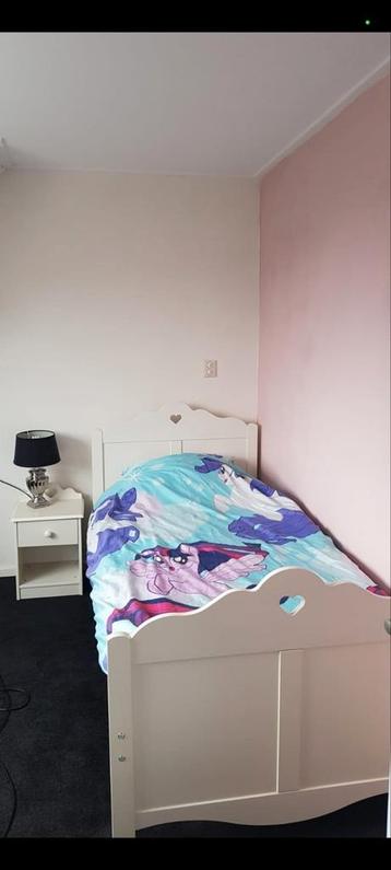 1 persoonsbed (unisex)  beschikbaar voor biedingen