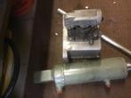 Cylinder met handpomp hydraulisch, Doe-het-zelf en Verbouw, Gereedschap | Overige machines, Ophalen, Zo goed als nieuw