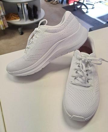 Witte Skechers Arch Fit sneakers nooit gedragen mt 39 49534 beschikbaar voor biedingen