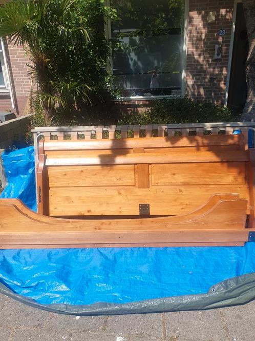Grenen houten ledikant, Antiek en Kunst, Antiek | Meubels | Bedden, Ophalen of Verzenden