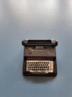 1960s Ideal Tammy doll " School Daze" typewriter Japan, Verzamelen, Ideal, Gebruikt, Ideal, Ophalen of Verzenden