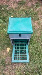 Kippen voertrap feed-o-matic, Dieren en Toebehoren, Pluimvee | Toebehoren, Ophalen, Zo goed als nieuw, Drinken en Voederen