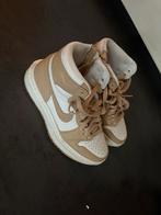 Nike Sneakers Maat 36,5, Beige, Nike, Ophalen of Verzenden, Sneakers of Gympen
