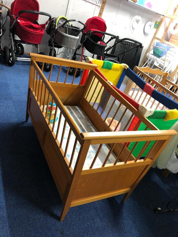 Ledikant hout WD-028, Kinderen en Baby's, Babywiegjes en Ledikanten, Gebruikt, Ledikant, Ophalen