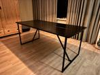 Zwarte Eettafel met Metalen Onderstel, Gebruikt, 100 tot 150 cm, Ophalen of Verzenden, Vier personen
