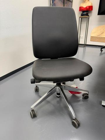 Haworth Comforto bureaustoel beschikbaar voor biedingen