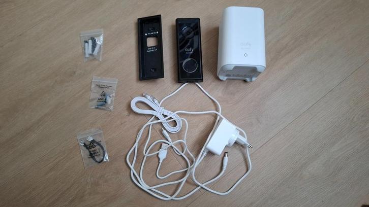 Eufy Security Video Doorbell S220 (2K HD, incl. HomeBase 2!), Huis en Inrichting, Deurbellen, Zo goed als nieuw, Draadloos, Ingebouwde camera