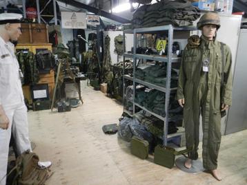 Legerdump outdoor-army kampeer spullen te koop! Scouting beschikbaar voor biedingen