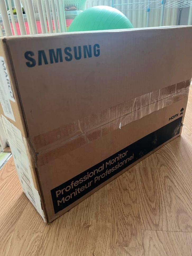 Samsung FT452 Series 22 inch Monitor - Nieuw in Doos!, Computers en Software, Monitoren, Nieuw, 60 Hz of minder, HDMI, In hoogte verstelbaar