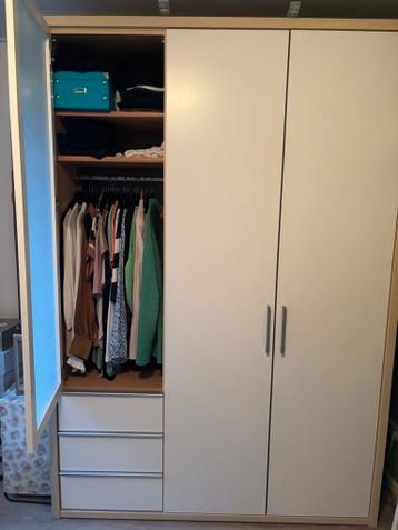 Prachtige, stevige kledingkast (hang, leg en lades) - afbeelding 3