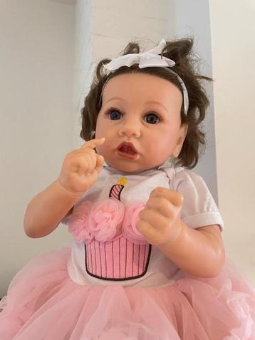 Reborn baby pop beschikbaar voor biedingen