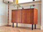 Vintage kast teak hout jaren 50/60/70 metaal zwart, Ophalen, Gebruikt, Minder dan 150 cm, 25 tot 50 cm