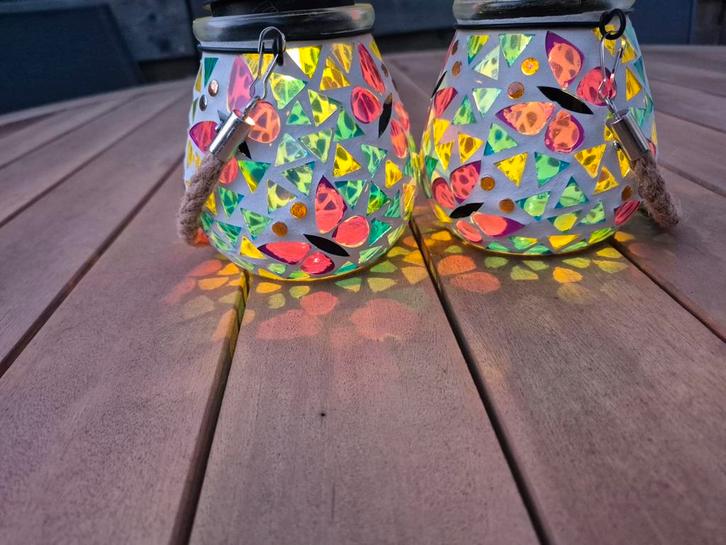 Sfeervolle Mozaïek Solar Lantaarns - Set van 2, Tuin en Terras, Buitenverlichting, Zo goed als nieuw, Vloerlamp, Glas, Minder dan 50 watt