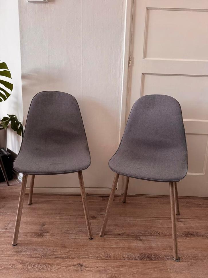 2 Grijze Eetkamerstoelen - Rotterdam, Huis en Inrichting, Stoelen, Gebruikt, Twee, Metaal, Grijs, Ophalen