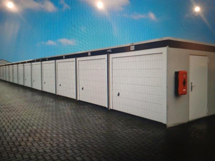 Te koop Garagebox in Deurne ,Helmondweg,Boxcomplex, Auto diversen, Autostallingen en Garages