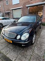 Mercedes-Benz E-Klasse 2.6 E240 Sedan AUT 2003 Blauw, Auto's, Mercedes-Benz, Automaat, 2597 cc, Bedrijf, Grijs