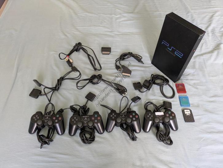 Playstation 2 (phat, mod) | 4 controllers | veel accessoires, Spelcomputers en Games, Spelcomputers | Sony PlayStation 2, Zo goed als nieuw