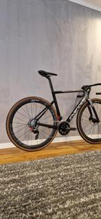 Invence R-one 54cm, 28 inch, Carbon, Heren, Havenstraat 43c