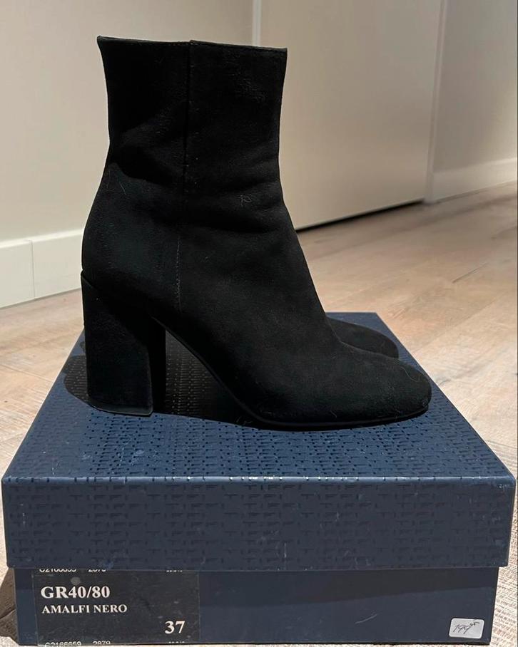 Suede Tiffy Laarsjes Maat 37, Kleding | Dames, Schoenen, Zo goed als nieuw, Lage of Enkellaarzen, Zwart, Ophalen of Verzenden
