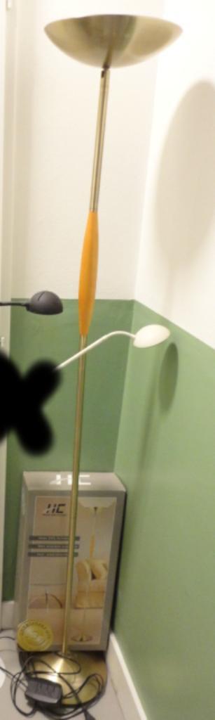 Schemerlamp beschikbaar voor biedingen