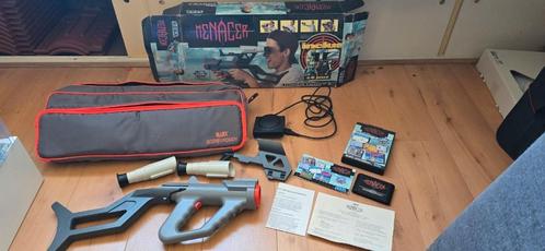 Sega Mega Drive Menacer Gun - Compleet, Spelcomputers en Games, Games | Sega, Zo goed als nieuw, Mega Drive, Shooter, 1 speler