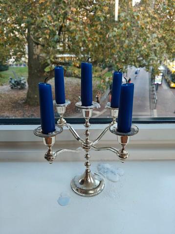 Metalen kandelaar voor 5 kaarsen beschikbaar voor biedingen