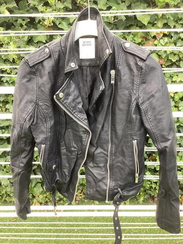 Biker / Nepleren Jas maat M zwart Seven Sisters voor € 15,- beschikbaar voor biedingen