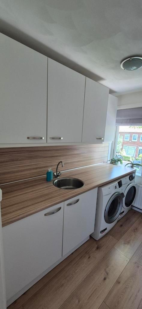 Keukenblok in waskamer met lichte gebruikerssporen., Huis en Inrichting, Keuken | Complete keukens, Gebruikt, Ophalen