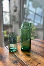 Twee mooie groene vaasjes / vazen, Huis en Inrichting, Woonaccessoires | Vazen, Minder dan 50 cm, Groen, Glas, Ophalen of Verzenden