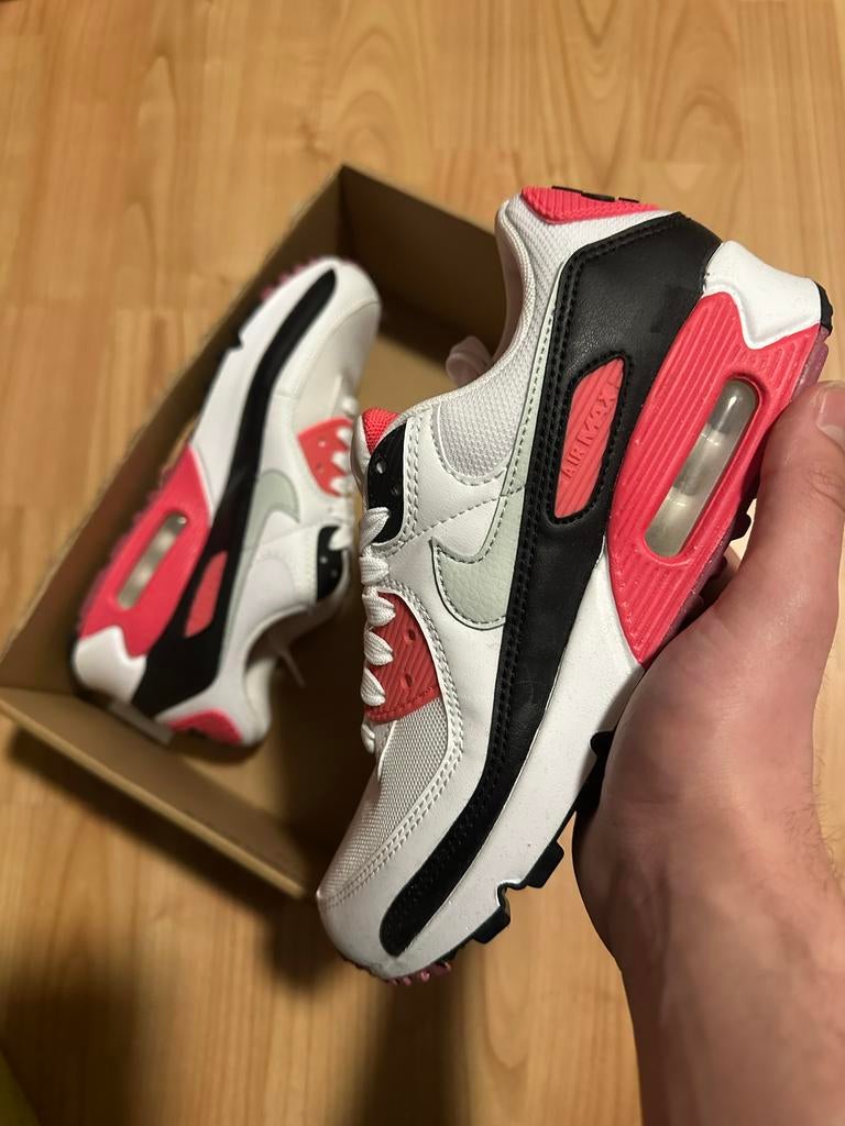 Nike Air Max 90 Aster Pink - Nieuw! Maat 36,5, Nieuw, Ophalen of Verzenden, Sneakers of Gympen, Roze
