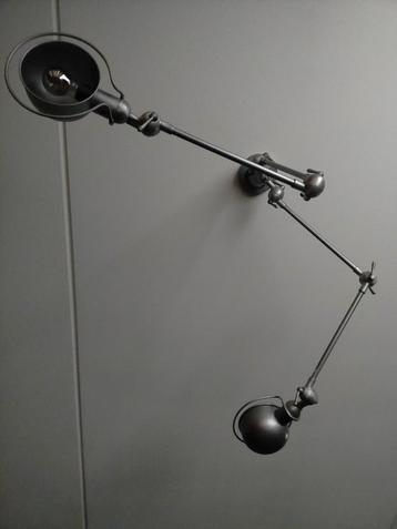 Mooie lamp voor aan het plafond  beschikbaar voor biedingen