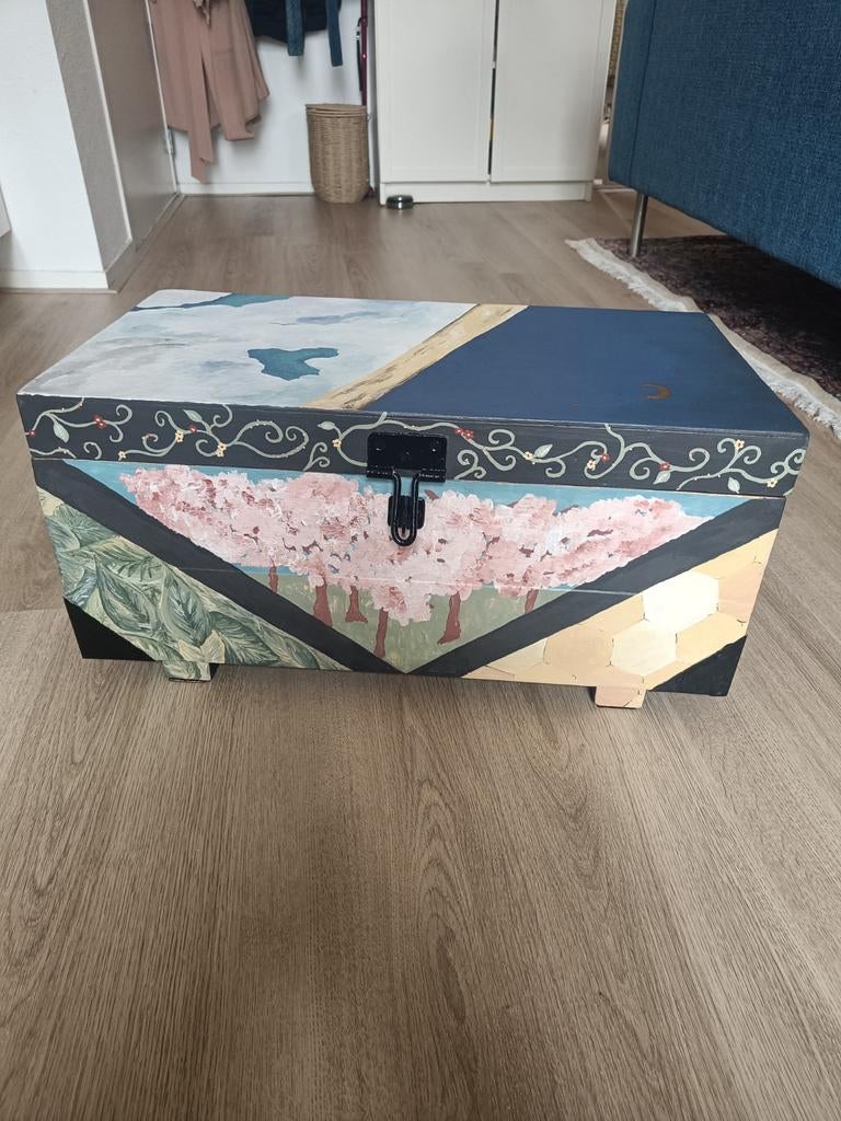 Handgeschilderde speelgoed kist, Huis en Inrichting, Woonaccessoires | Kisten, Ophalen, Minder dan 50 cm, 50 tot 100 cm, Zo goed als nieuw