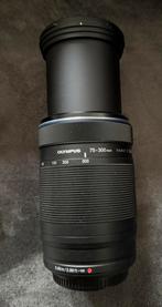 OLYMPUS MFT 75-300MM F/4.8-6.7 ZWARTED II M.ZUIKO NIEUWSTAAT, Ophalen of Verzenden, 1980 tot heden, Lens of Lenzen