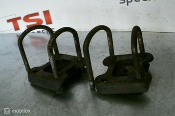 Achterveerklem set ​​2K0599175​ ​​VW Caddy III ('03-'10) beschikbaar voor biedingen