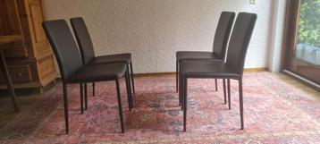 4 kamer stoelen beschikbaar voor biedingen