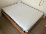 MADE Kano platform bed (en matras), ophalen voor of op 30/11, Ophalen, Gebruikt, Bruin, 180 cm