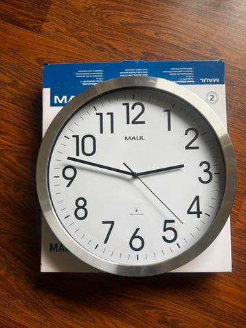 MaulMOVE wandklok beschikbaar voor biedingen