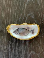 Vissen in een oester schelp uniek cadeau voor een visser