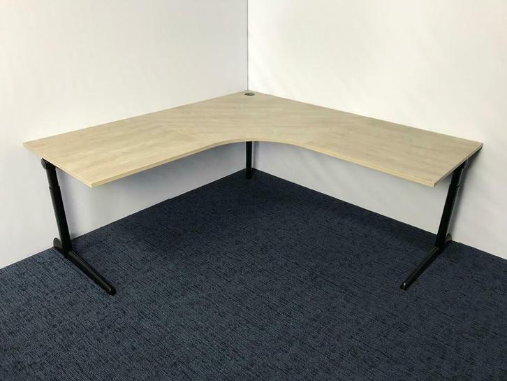 50 x Hoekbureau met nieuwe bladen & Ahrend 500 onderstel, Huis en Inrichting, Bureaus, Gebruikt, Bureau, In hoogte verstelbaar