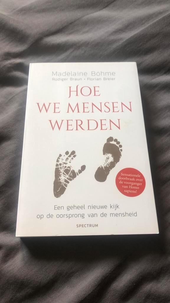 Madelaine Böhme - Hoe we mensen werden, Boeken, Overige Boeken, Zo goed als nieuw, Ophalen of Verzenden