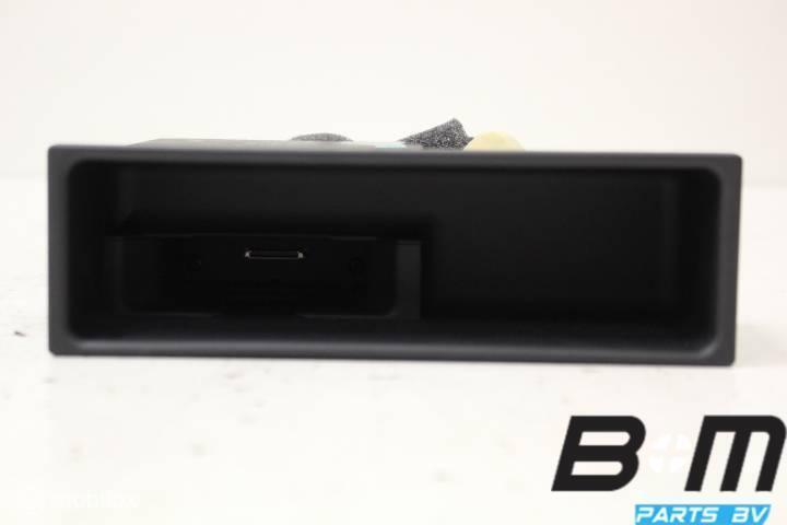 Opbergvak voor ipod Audi A3 8P SB 8E0857925D, Auto diversen, Autoradio's, Gebruikt