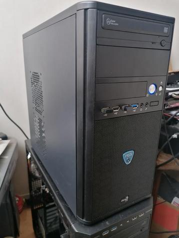 desktop /  game pc beschikbaar voor biedingen