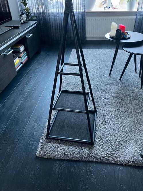 Mooi taps toelopend rek, Huis en Inrichting, Woonaccessoires | Zuilen en Pilaren, Zo goed als nieuw, Verzenden