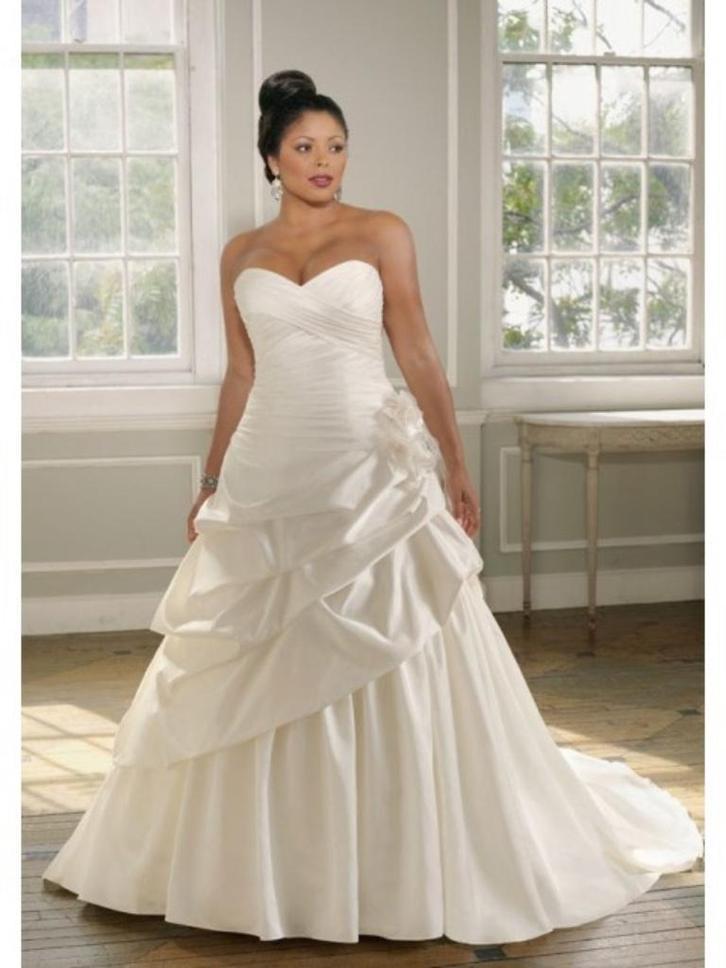 Uitverkoop grote maat trouwjurk maat 48 50 52 54 56, Kleding | Dames, Trouwkleding en Trouwaccessoires, Nieuw, Trouwjurk, Overige kleuren