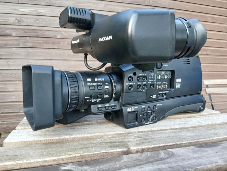 Panasonic AVCCAM AG-HMC81, Audio, Tv en Foto, Videocamera's Digitaal, Zo goed als nieuw, Camera, Geheugenkaart, Panasonic, 8 tot 20x