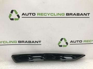 Bumperrooster Rechts Audi Q3 8U S-Line 8U0807926 beschikbaar voor biedingen