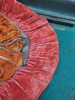 Antiek wandkleed kussenhoes geborduurd 2st! +-55-60cm Miekje, Ophalen of Verzenden