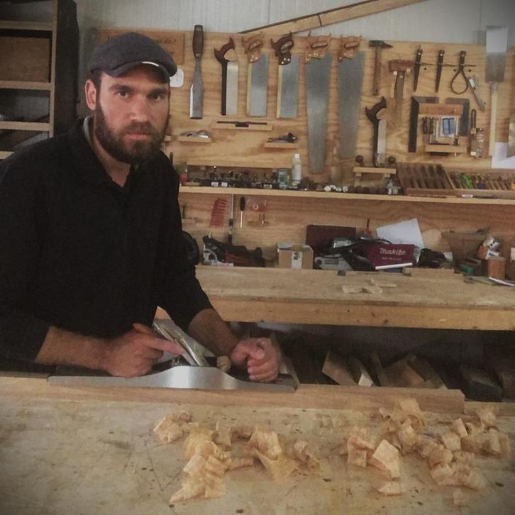 Ambachtelijk houtbewerker, Diensten en Vakmensen, Timmerlieden en Meubelmakers, Deuren of Kozijnen, Keukens, Meubels, Timmerwerk of Zaagwerk