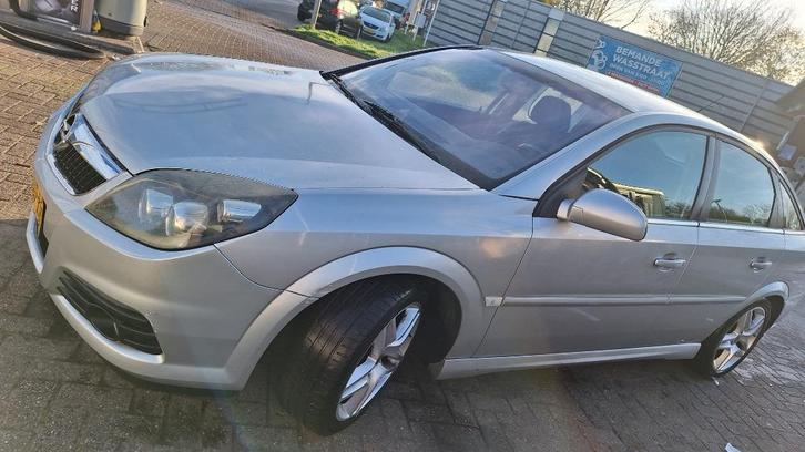 Opel Vectra 1.8 GTS 2007 Grijs • 167.000 km • Trekhaak • NAP, Auto's, Opel, Particulier, Vectra, ABS, Airbags, Airconditioning