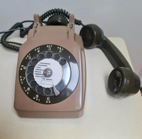 Telefoon Socotel S63 bruin groen + meeluister hoorn chique, Telecommunicatie, Vaste telefoons | Niet Draadloos, Gebruikt, Bakeliet